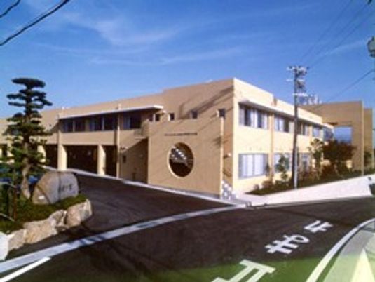 外観の建物前  