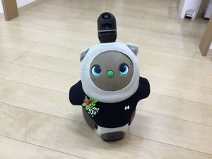ロボットがいる廊下  