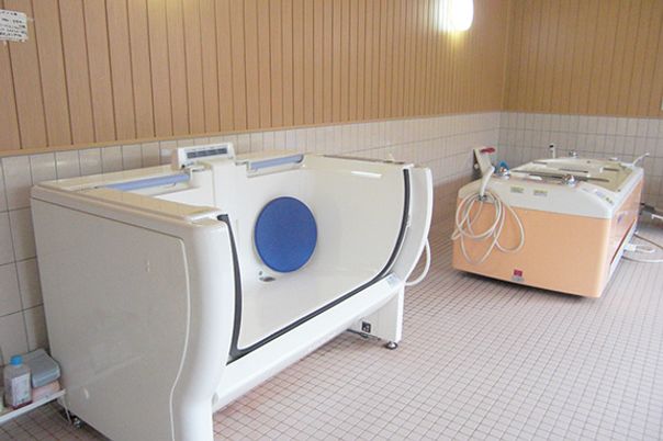 広々とした浴室