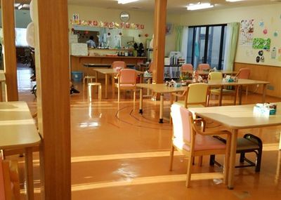 明るいダイニングルーム