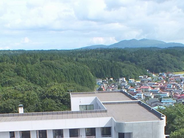 緑豊かなロケーションの外観 外観 自然に囲まれた落ち着きのある建物です。澄んだ空気と静けさが、ゆったりとした時間を約束します。