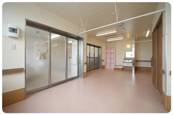 広々とした廊下