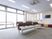 明るい待合スペース  