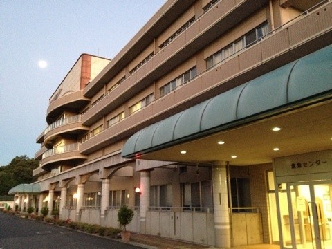 岩国市医療センター医師会病院の外観