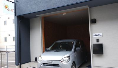 車の出入り口