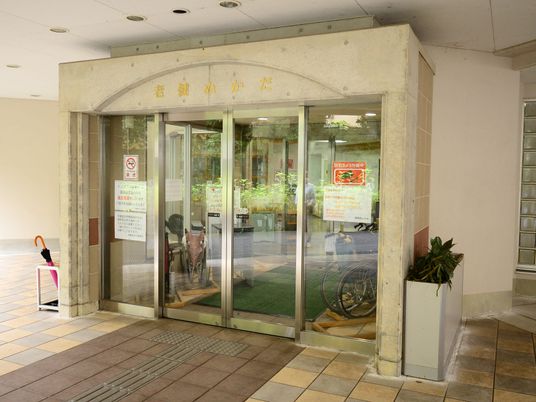 自動ドアの出入口  