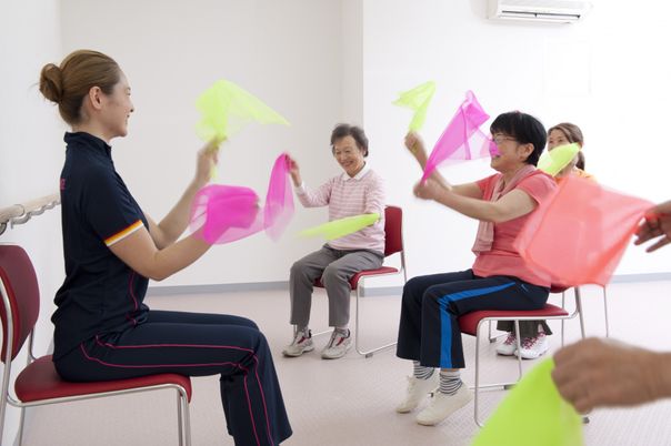 スカーフを使ったレクリエーション