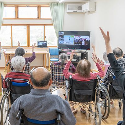 楽しい時間を過ごす居室