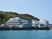 海沿いの施設外観  