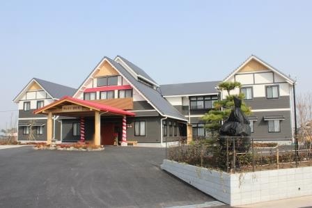ショートステイ たんぽぽ鶴の里の外観
