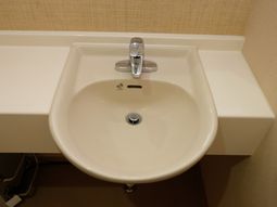 清潔な洗面台のクローズアップ