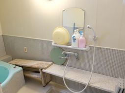 清潔な浴室設備