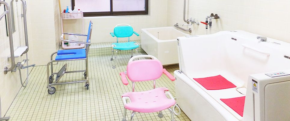 便利な設備の浴室