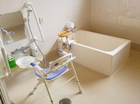 シンプルな浴室