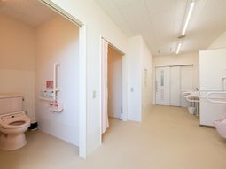 バリアフリートイレ施設