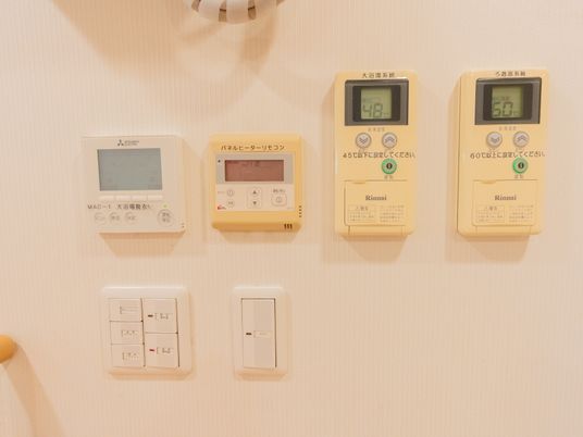 操作パネルの壁面