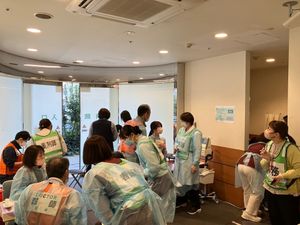 医療スタッフ集合のロビー  