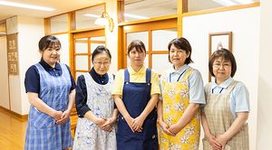 スタッフの笑顔