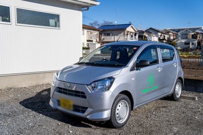 駐車場の車