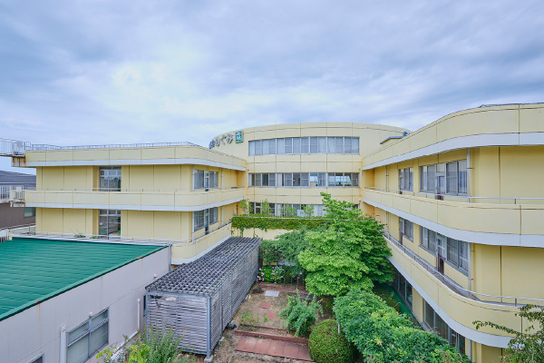 介護老人保険施設 めぐみ園の外観