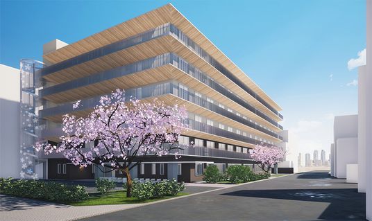 桜が咲く外観