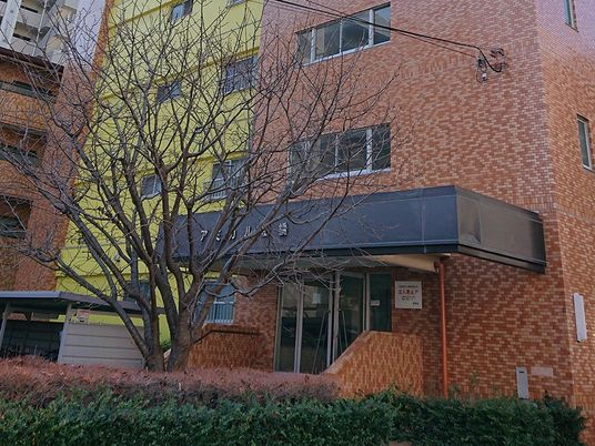 建物外観の入口  