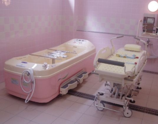 リフト付き浴槽