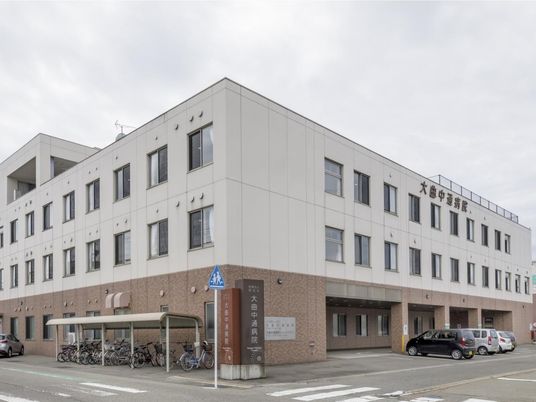 病院建物の外観  
