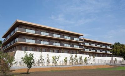 広々とした外観