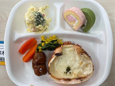 彩り豊かな食事風景