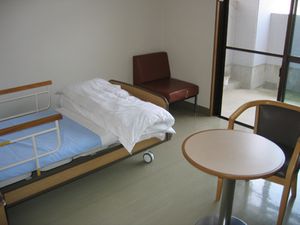 ベッドのある居室