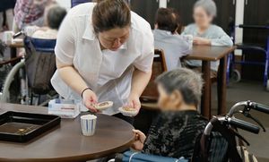コーヒー提供の様子