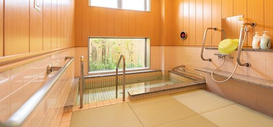 畳敷きの浴室