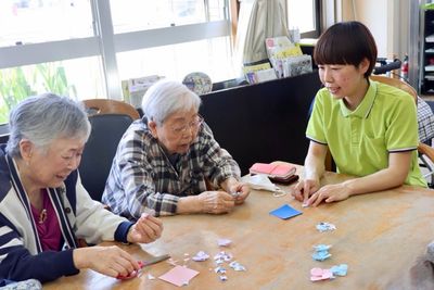 お年寄りとの交流テーブル