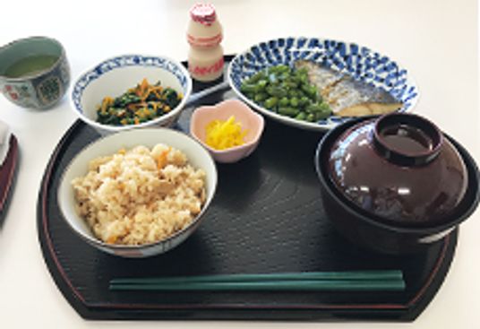 食事のトレイ