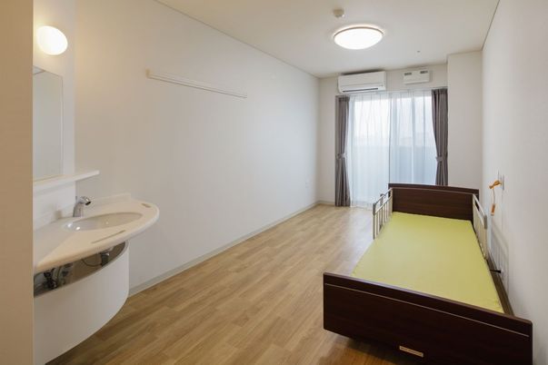 明るいベッドルーム