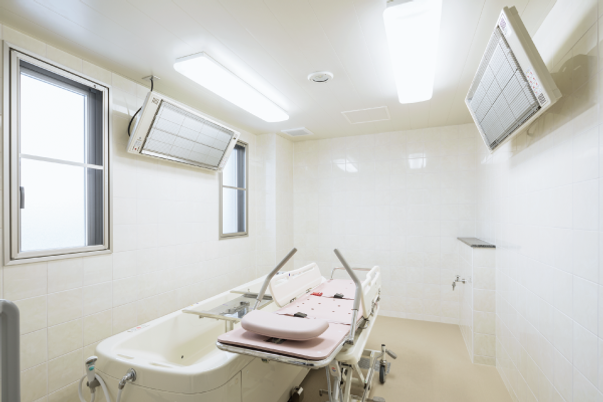 広々とした浴室