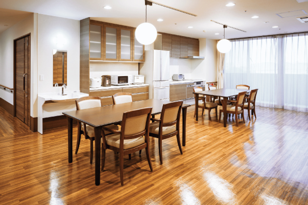 明るく整ったダイニングルーム