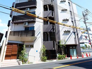 外観の建物正面  