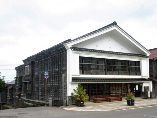 和風の建物外観  