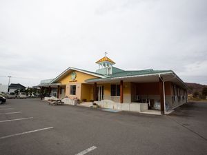 ゆったりとした外観の施設