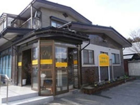 外観の建物正面  
