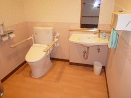 清潔なトイレ設備