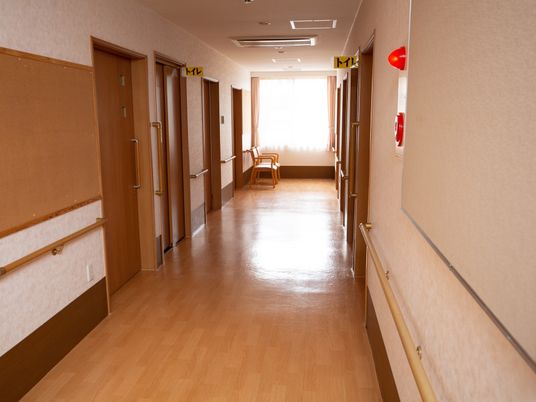 廊下の明るい雰囲気