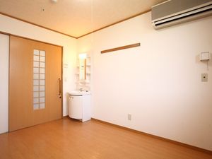 洗練された洋室の内観