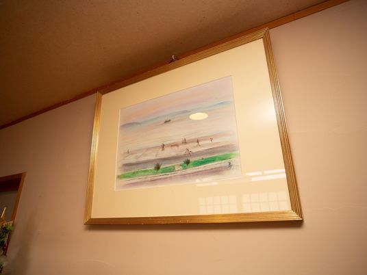 壁に掛けられた絵画