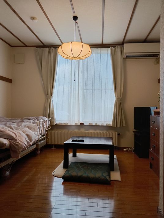 落ち着いた雰囲気の居室