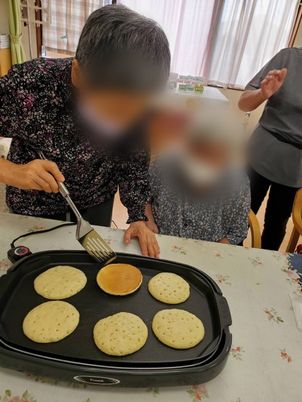 ホットケーキ作りの様子