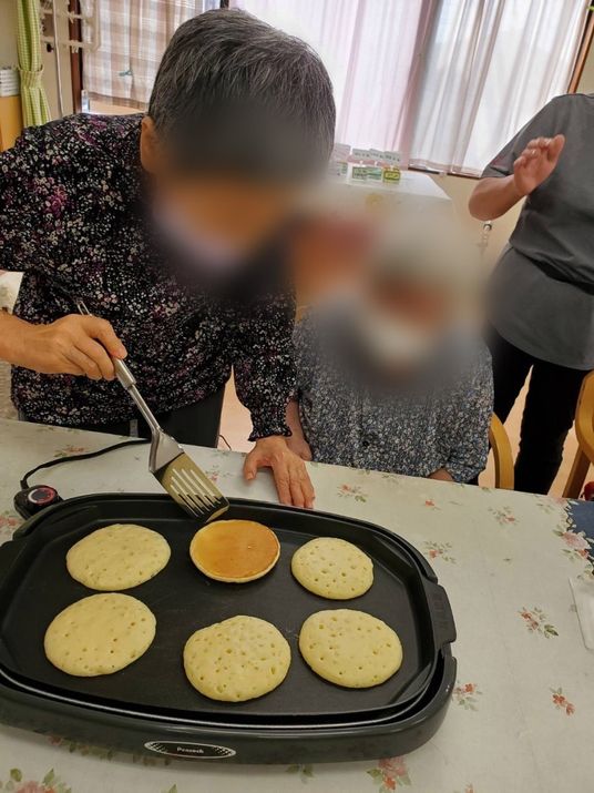 ホットケーキ作りの様子