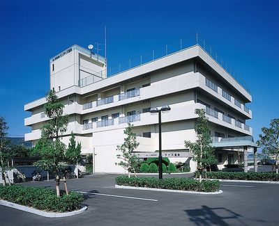 広々とした建物の外観